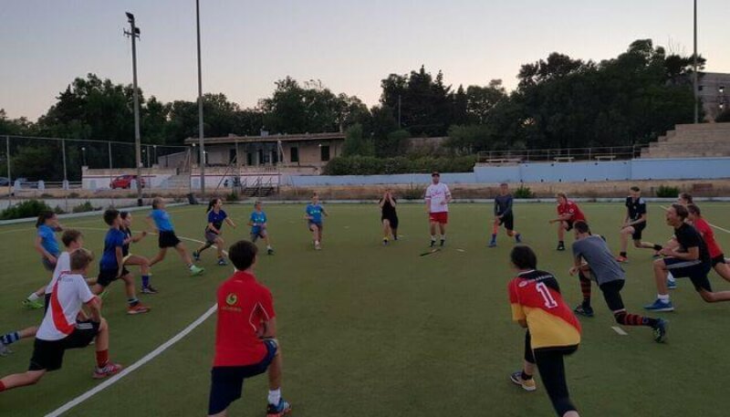 Malta Familienurlaub – Kinder, Feldhockey, Sonne, Meer